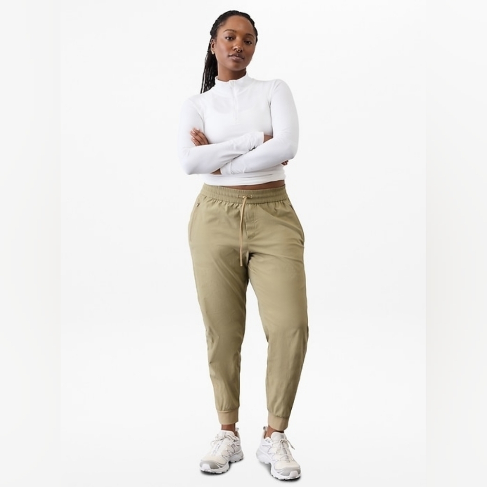 Athleta Trekkie North Jogger 12